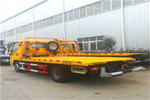 昌吉附近拖车救援搭电